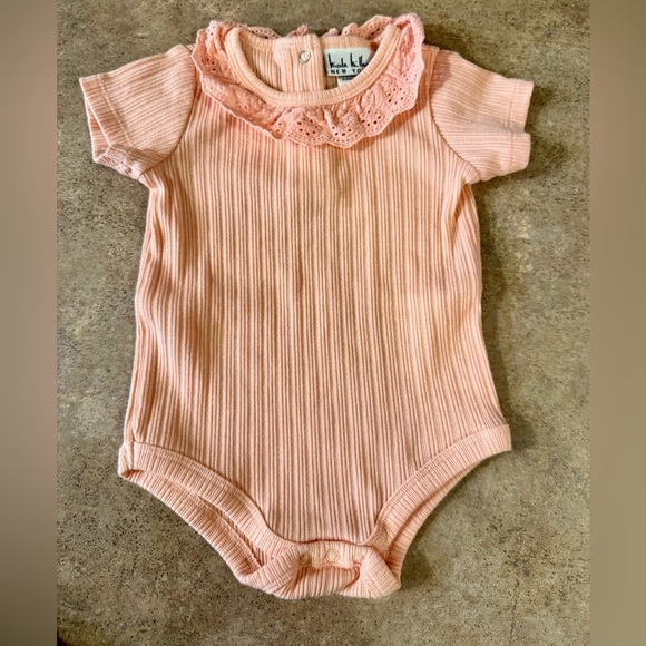 Nicole Miller - 6/9 Month Three piece Peach and Green Set -NWOT - Picture 11 of 14